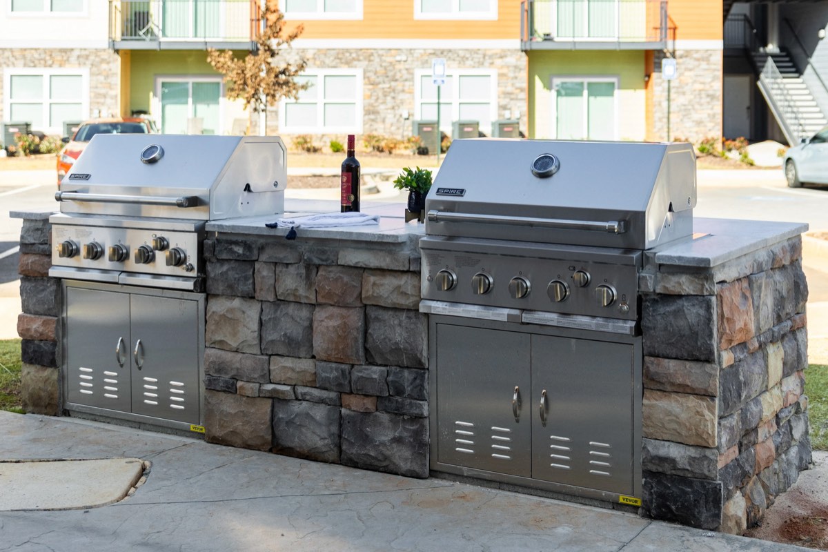 Outdoor grilling station